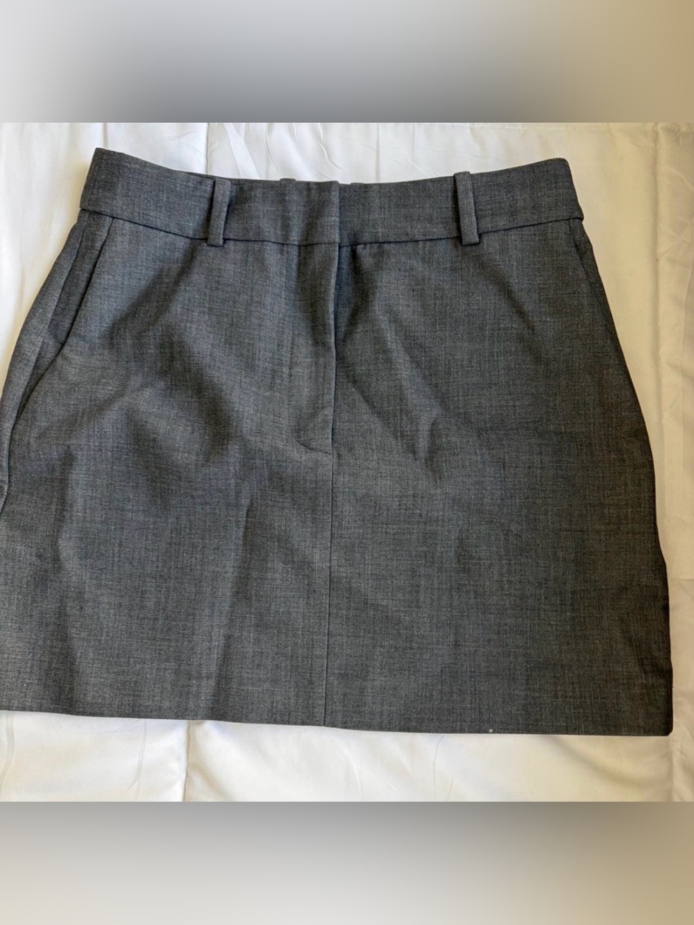 Aritzia Charcoal Babaton Skirt NWT